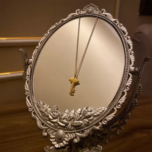 golden key pendant